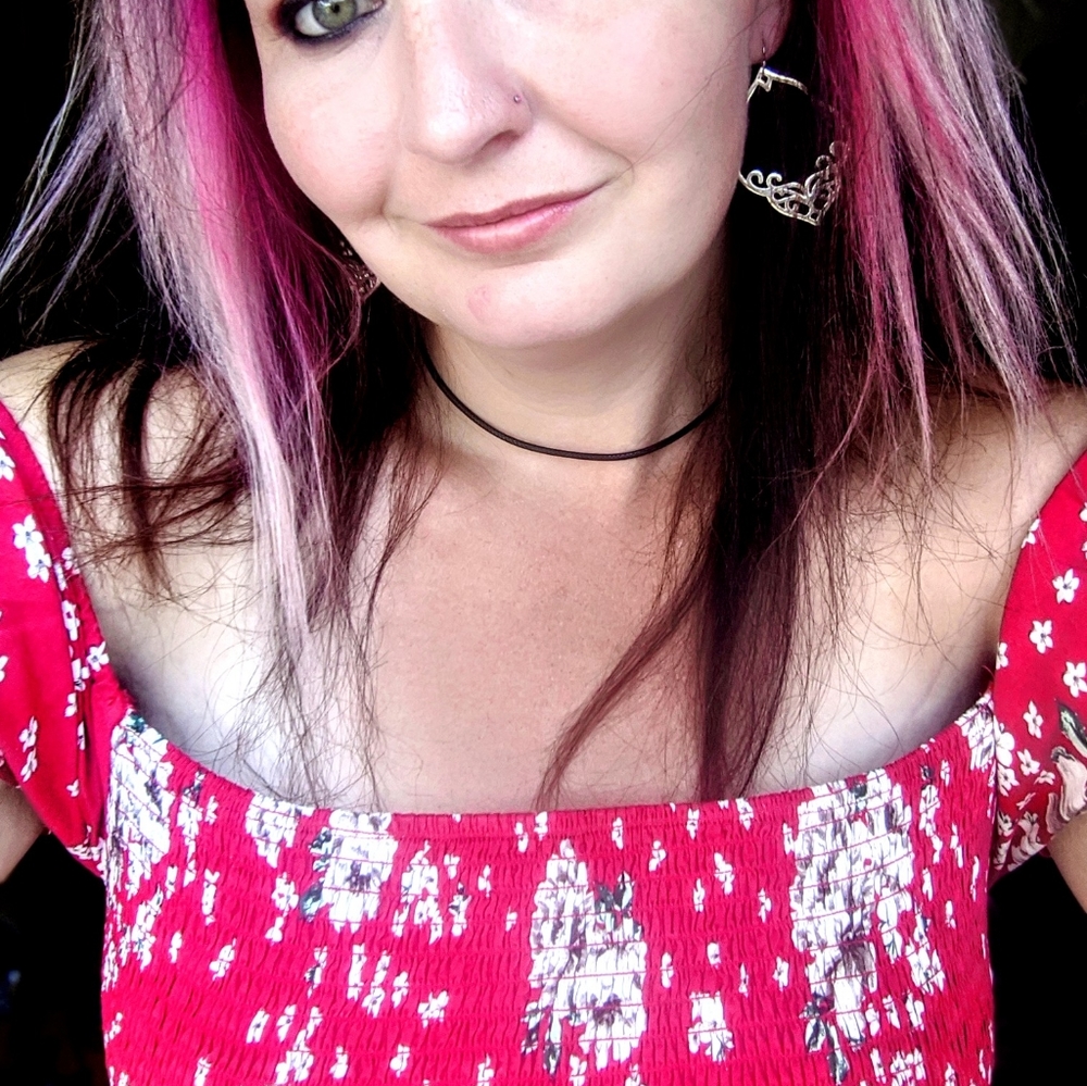 Meet your Posher, Crystal